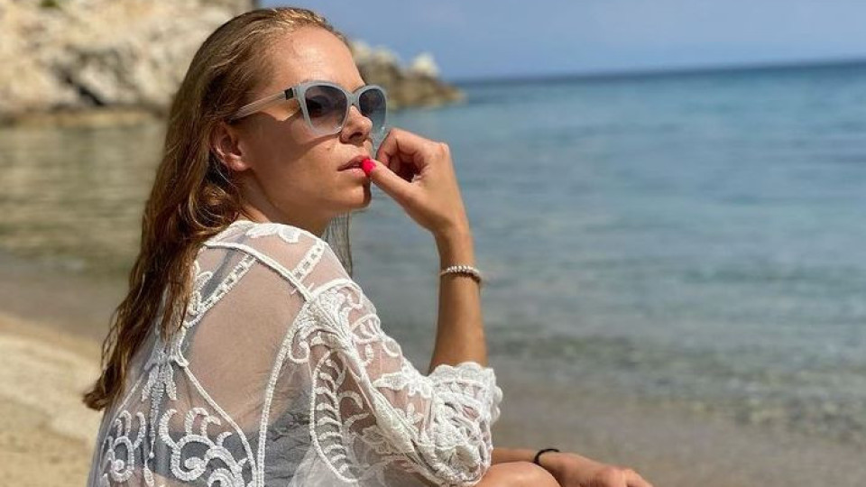 Темелкова на почивка в Гърция Темелкова на почивка в Гърция