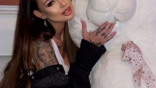 Сузанита запозна своя „мечо“ с котката си! (ФОТО)