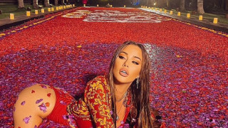 Гери-Никол се изръси 16 бона само за цветя