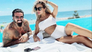 Русата Златка и Благо се плацикат в Гърция! (СНИМКИ)