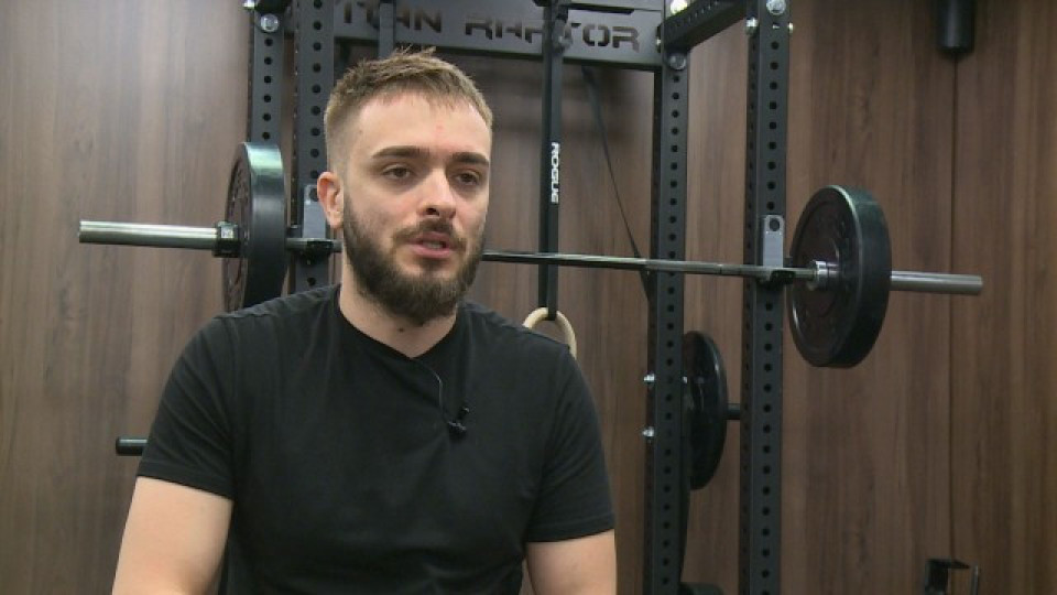 „Трансформацията” на Криско се оказа провал (Рапърът-чалгаджия не качи и грам за година в залата) „Трансформацията” на Криско се оказа провал (Рапърът-чалгаджия не качи и грам за година в залата)