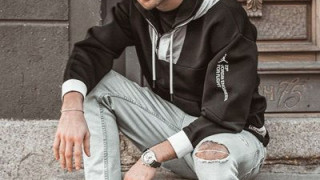 Вирусът се разраства! И Наско Колев пропя чалга!