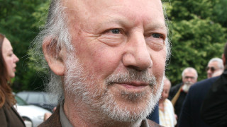 Герги Чапкънов-Чапа се вдъхновява само от жени без дрехи! Рисува ги около шадраван