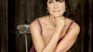 16-годишната щерка на Александрина Пендачанска се ваксинира!