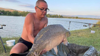 Синът на Сашо Дойнов пак хвана риба гигант (СНИМКА с чудовището)