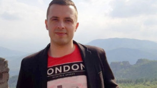 Рогоносец не спира да терозризира водещия Валери Генов