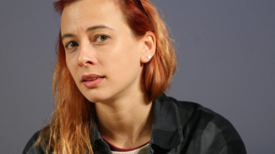 Весела Бабинова: Не приличам на нищо! Весела Бабинова: Не приличам на нищо!