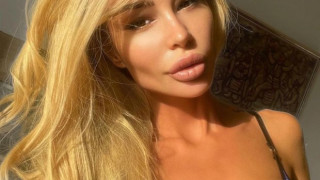 Деси Фотосесията скърби за баба си!