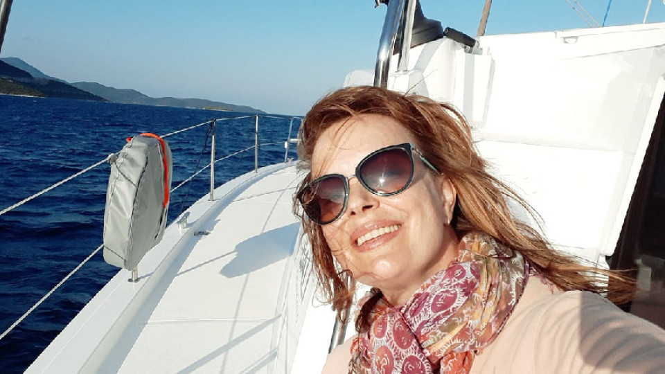 Мариана Векилска избяга в Албания на море!