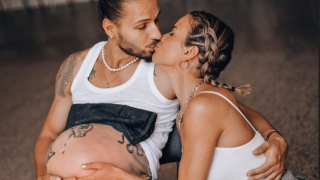 Папи Ханс шокира с бременност