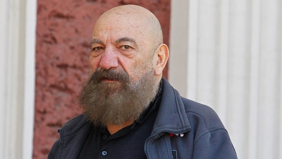 Астор си търси гадже Астор си търси гадже