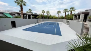 Басейн и корт в двора на Гришо! Вижте къде тренира тенисистът (СНИМКИ)