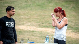 Куриоз! Жените във Фермата се парфюмират с... ракия!