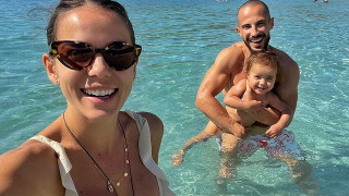 Наум Шопов релаксира в Турция! Актьорът съчетава полезното с приятното