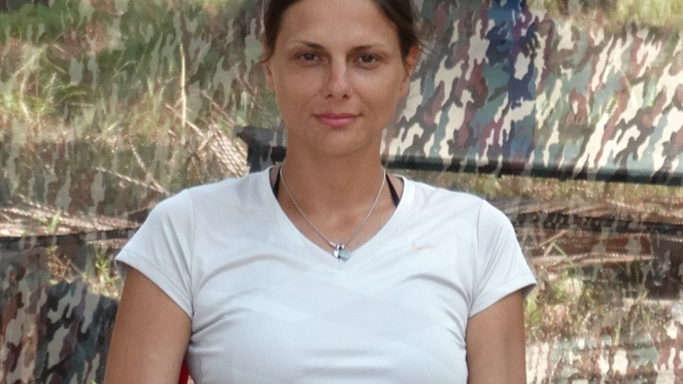 Наглост: Жената на Милошев пере в бус лента