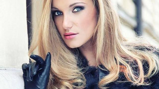 Наша певица влиза в активен вулкан! Елена Брусарска обожава силните усещания