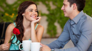 Определено не правете това – как да привлечете вниманието на мъж по време на първа среща?