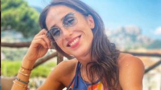 Златно момиче блести в Малага (СНИМКИ)