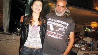 Щерката на Слабаков лекува онлайн