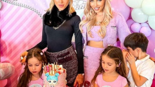 Жаси вдига розов купон за щерка си