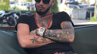 След „Бентли“ Джино подкара „Ламборджини“