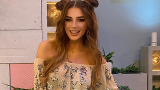 Есил Дюран си прави сама хороскоп