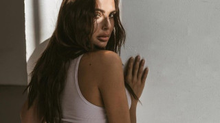 Николета Лозанова вае седалищни бузи в Истанбул! (СНИМКИ)