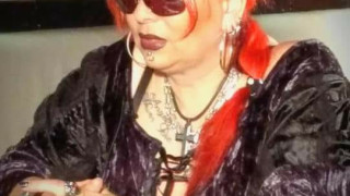 Певицата Милена с нарязани гуми на колата! Ето виновника