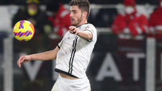 Националът Петко хлътна по красива волейболистка (Снимки)