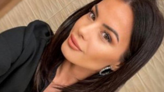 Цвети на Криско: Изпращам ужасна година! (Екс стюардесата изпадна в депресия)