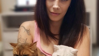 УАУ! Мис Плеймейт спечели конкурс с котето си (Снимки)