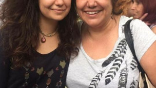 Дъщерята на Марта Вачкова стана художник! Рада рисува за Театъра на Армията