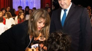 Деси Радева се подмлади с 20 години! Първата дама си направи модерна терапия (СНИМКИ)