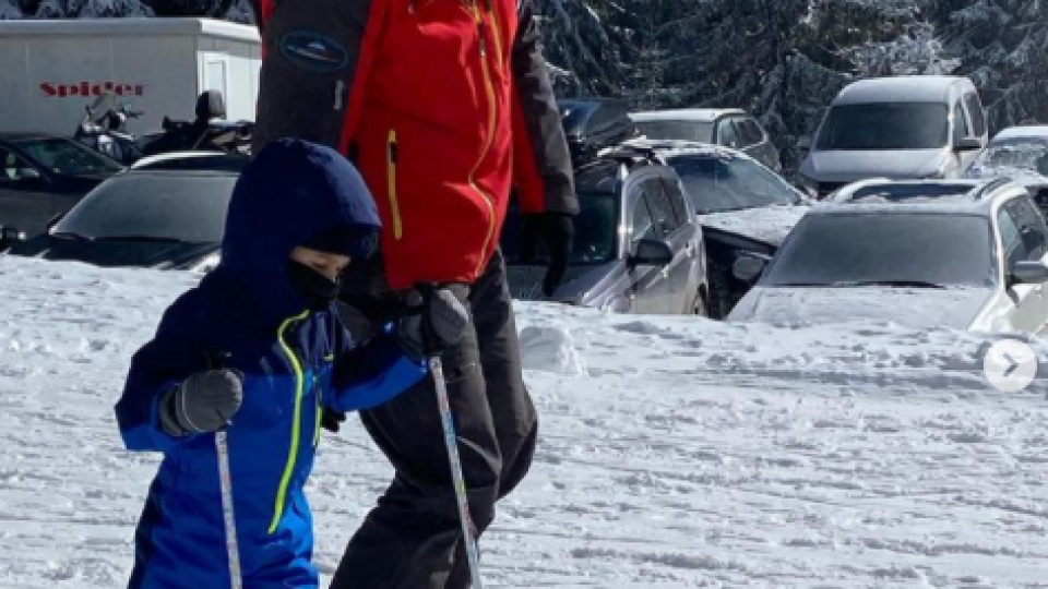Синът на Джена с първо спускане със ски