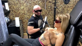 Джулиана Гани изтри бившия с лазер от бомбите си (СНИМКА)