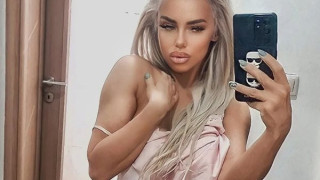 Ан-Джи с нови устни (ФОТО)