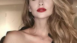 Лолита затворена в хотел в Мелбърн! Вижте защо