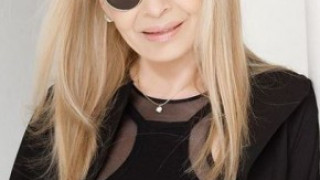 Лили Иванова плаща 1600 лв парно