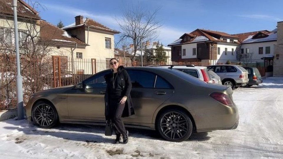 Софи Маринова се похвали с нова кола! Гринго не пести пари за любимата си