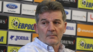 Емо Костадинов яхна  електрическо  „Порше“ за 400 бона