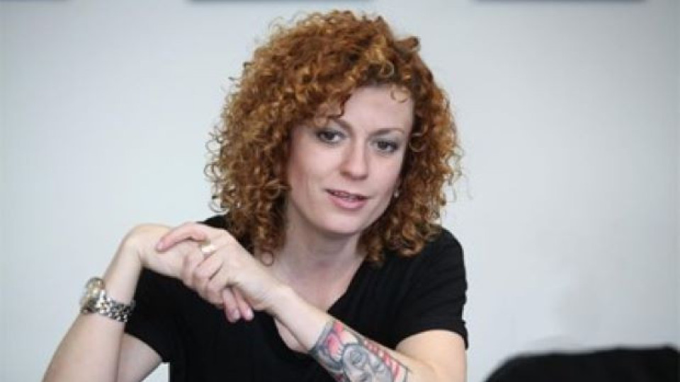 Новата тръпка на Люси Дяковска - травестит Новата тръпка на Люси Дяковска - травестит