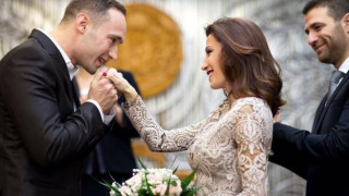 Дарин Ангелов  разделен с жена си, кръшкала му  с друг