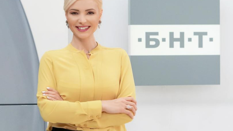 Ева Кикерезова летя с балон Ева Кикерезова летя с балон