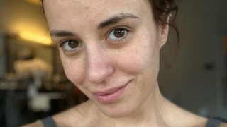 Пот се лее! Радина вае тяло вкъщи
