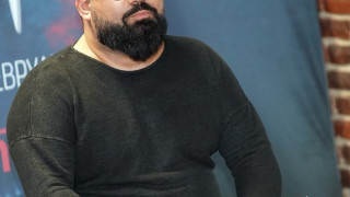 Мон Дьо призна, че има зависимости: Това беше най-тежката битка в живота ми