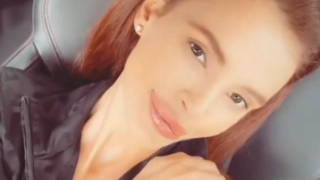 Фолк певицата Мария кифлее с часовник за 70 бона! Фенове я нападнаха