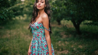 Люси от „Ергенът“ едва оцеля след зверска катастрофа