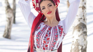 Райна се стъкна в украинска носия (Фото)