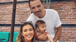 Два месеца след като обявиха, че се развеждат: Дани и Алекс продължават да живеят заедно