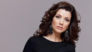 Кали ще се казва Манга: Спирам с чалгата, омръзна ми да ме зяпат в тесни рокли!